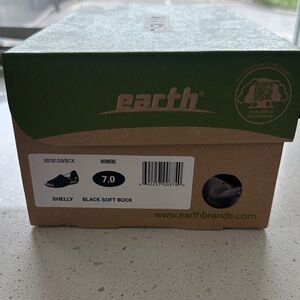 Earth Women's Black Soft Buck Shoes
